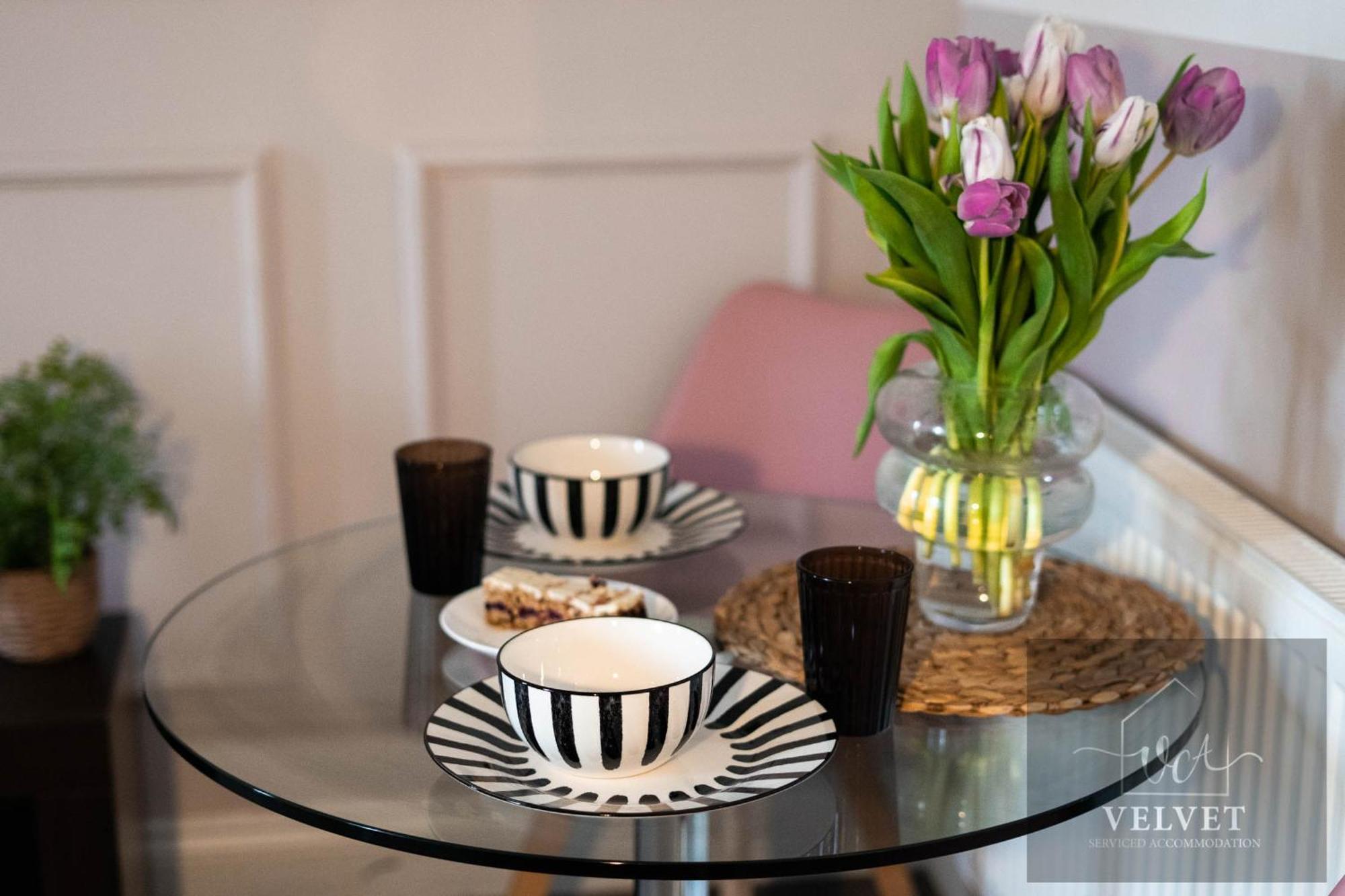 1 Bed House , Free Wifi,Free Parking,Leasure,Business Apartamento Swansea Exterior foto