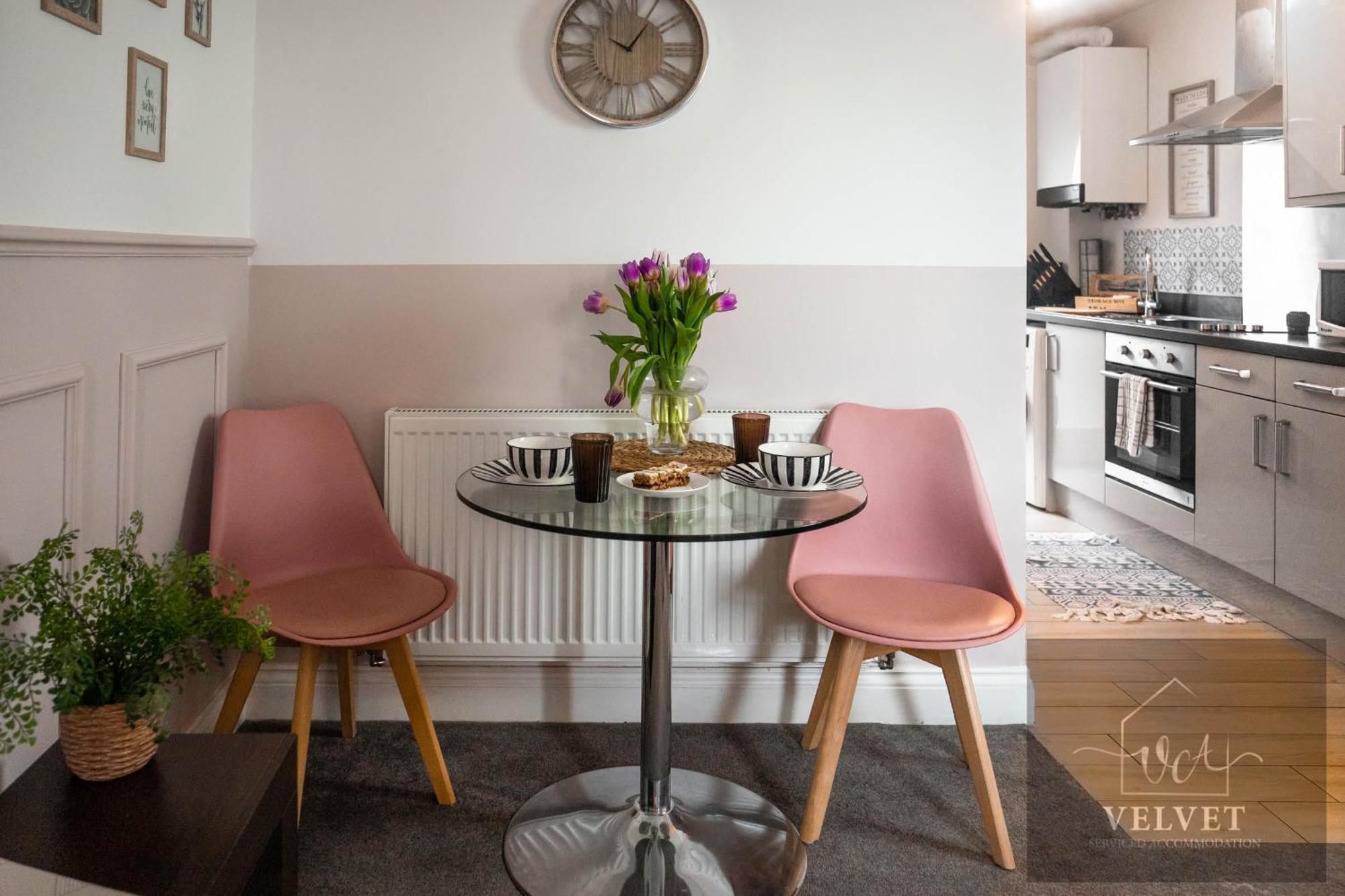 1 Bed House , Free Wifi,Free Parking,Leasure,Business Apartamento Swansea Exterior foto