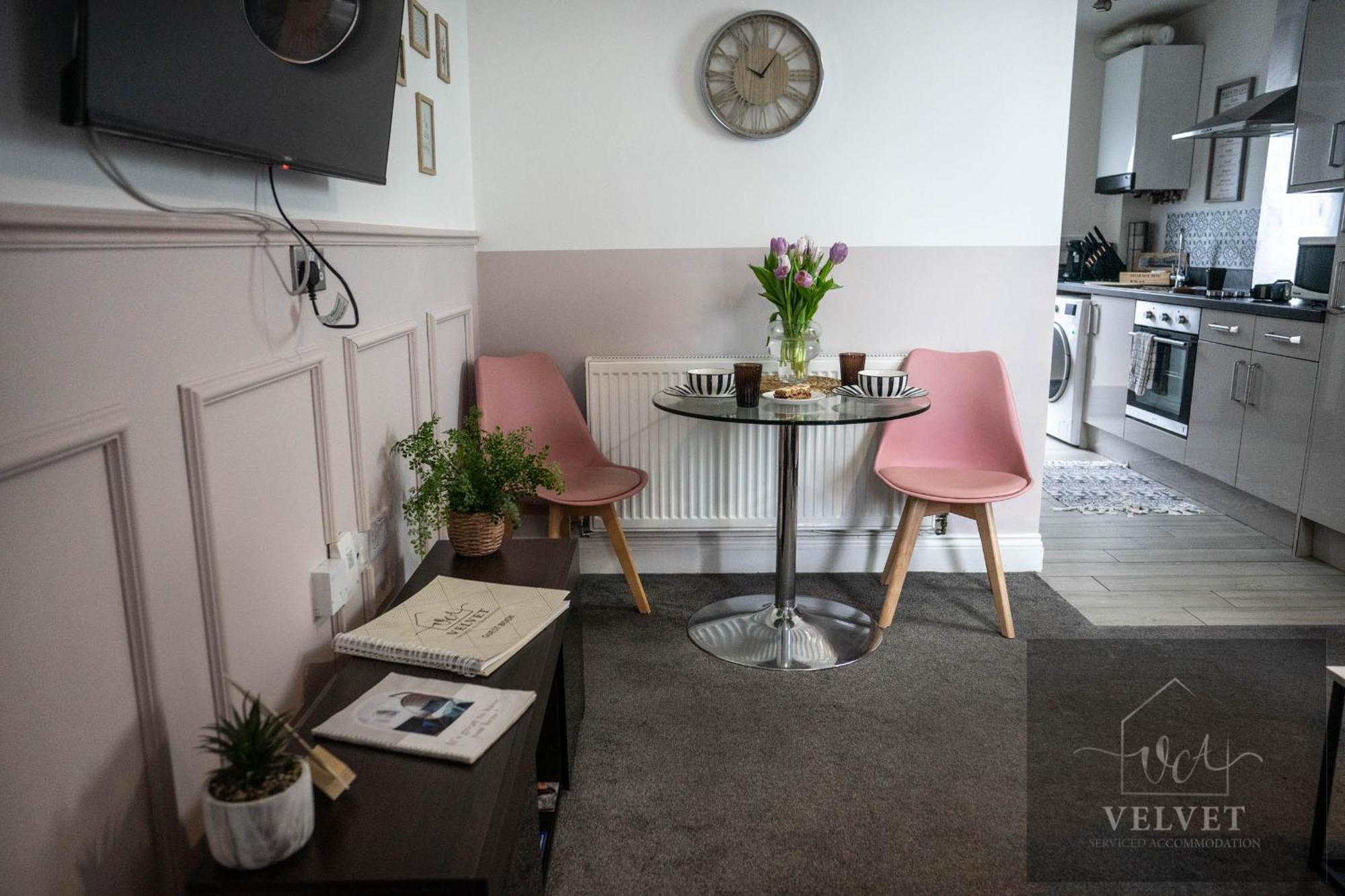 1 Bed House , Free Wifi,Free Parking,Leasure,Business Apartamento Swansea Exterior foto